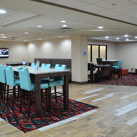 Holiday Inn Express Madison Luaran gambar