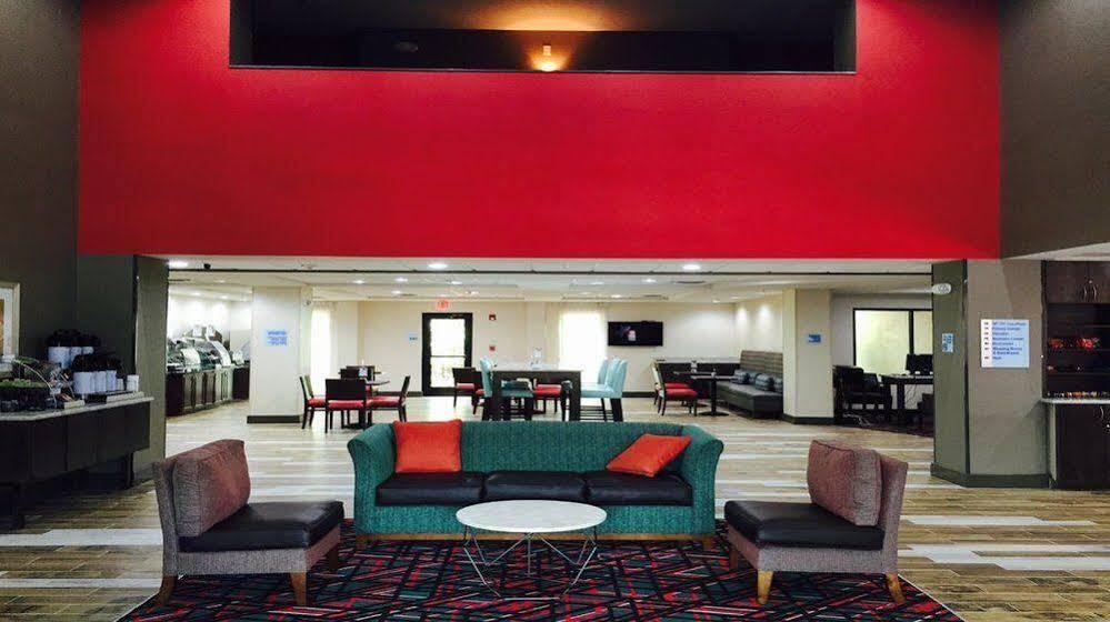 Holiday Inn Express Madison Luaran gambar