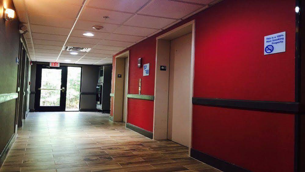 Holiday Inn Express Madison Luaran gambar